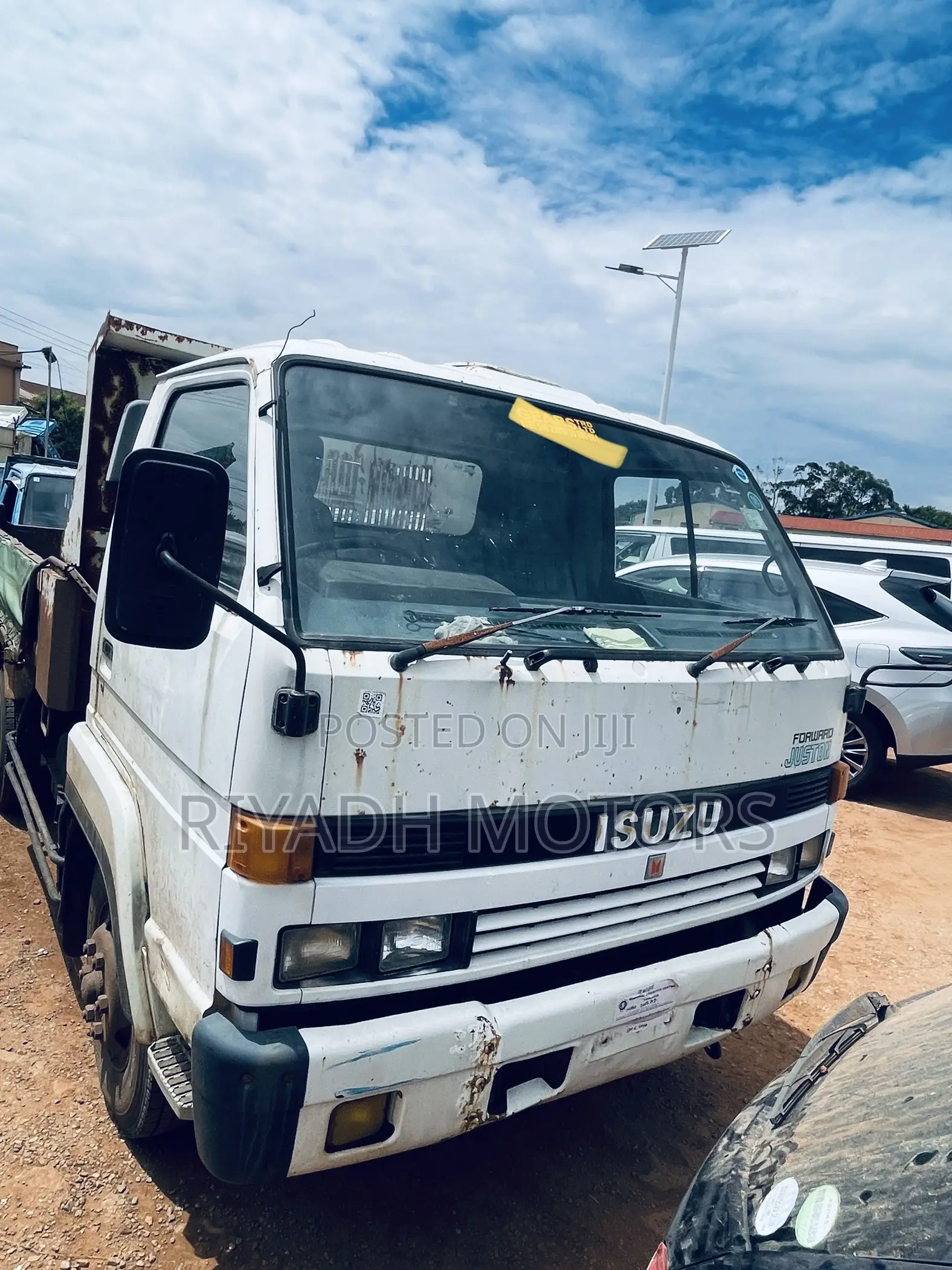 Dumper Juston Isuzu