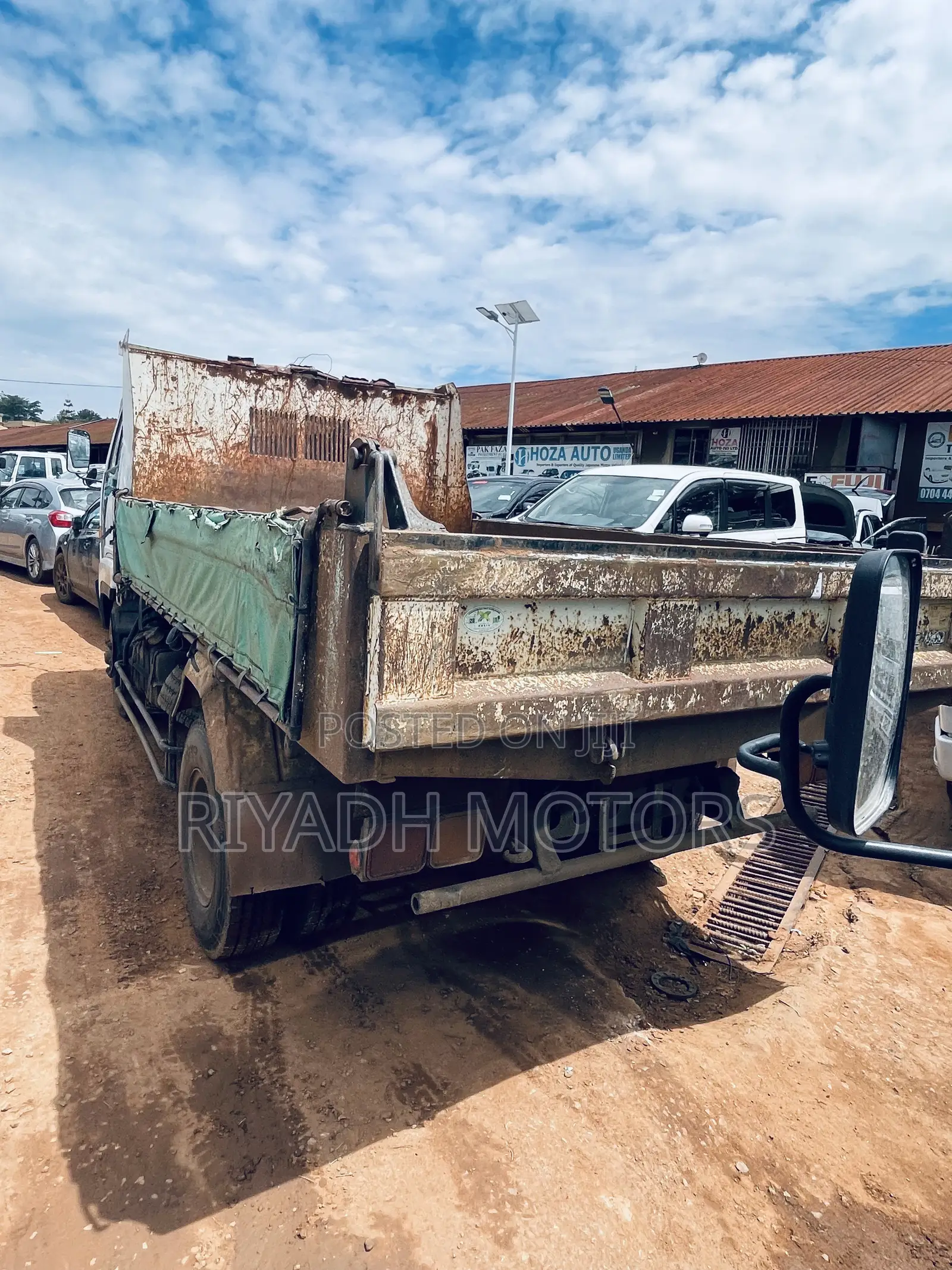 Dumper Juston Isuzu