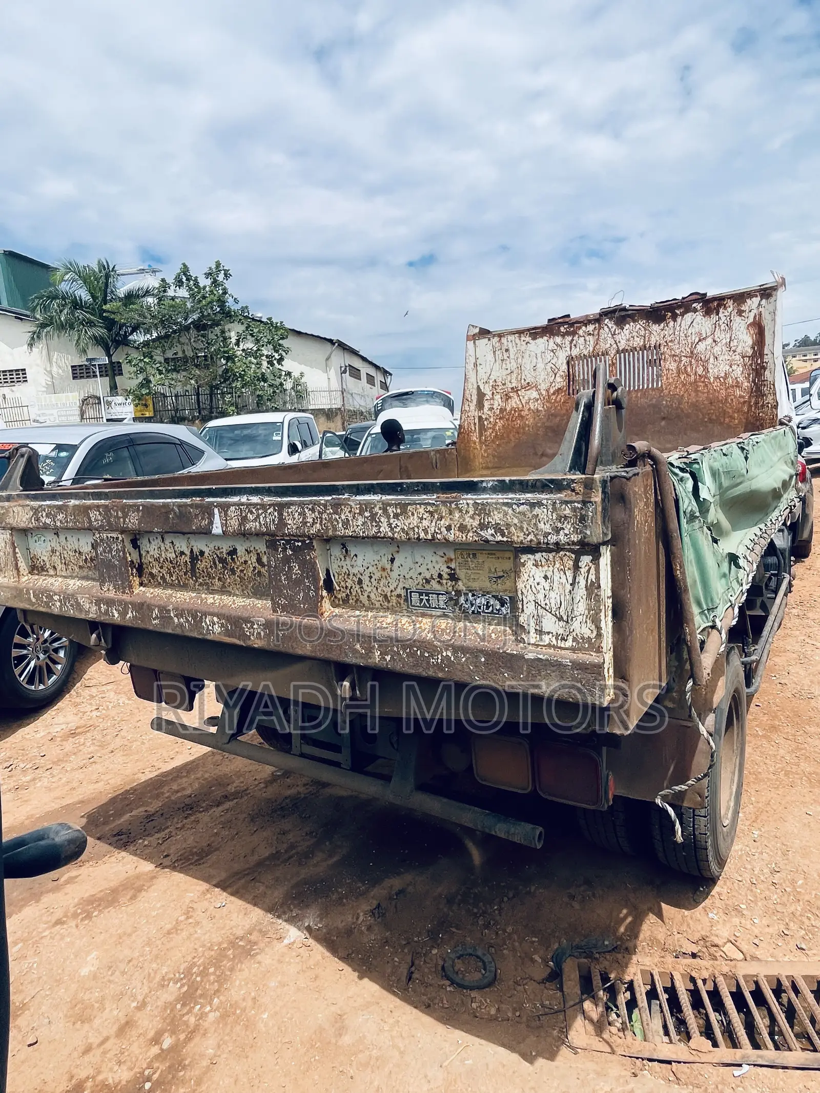 Dumper Juston Isuzu