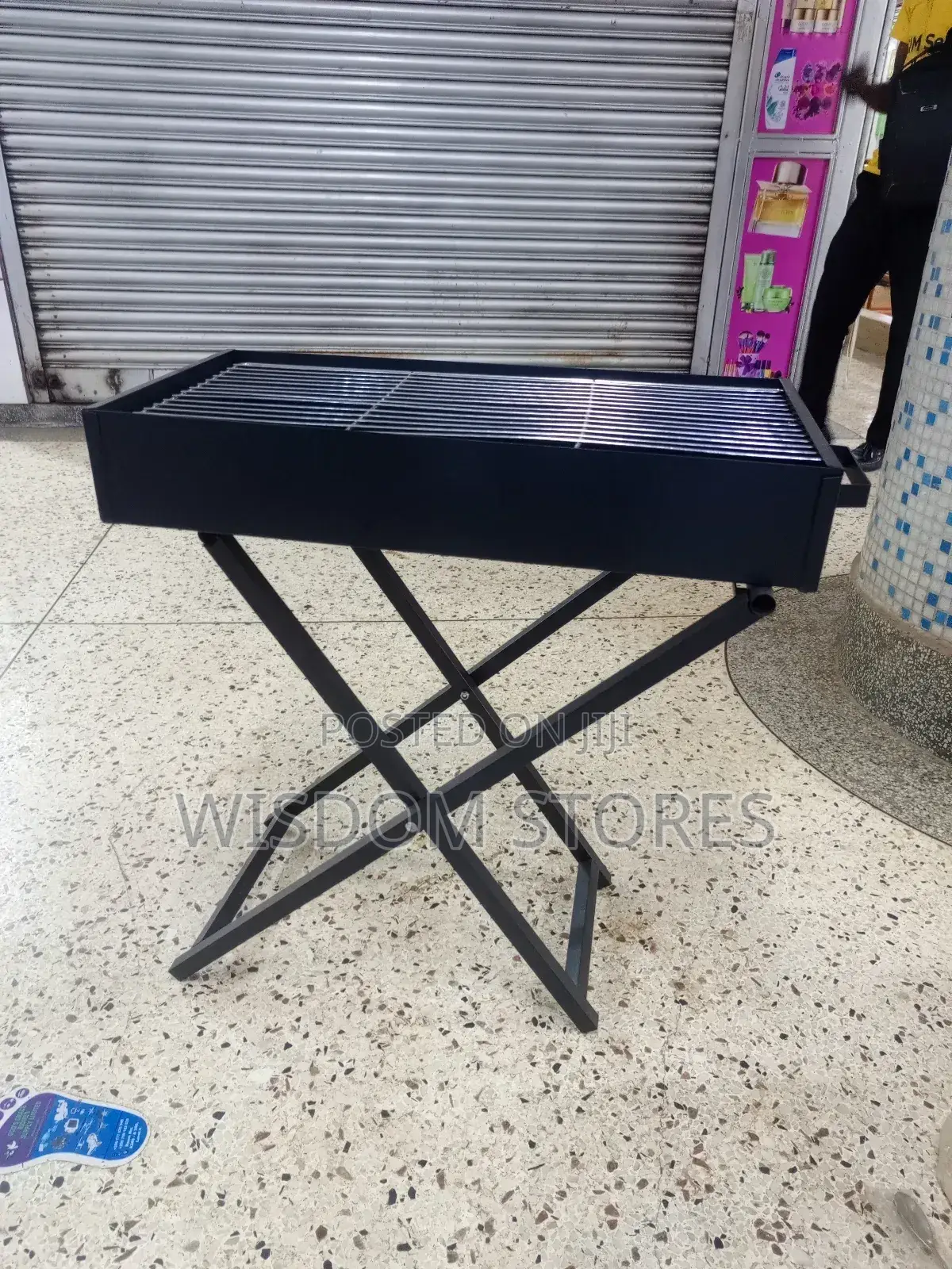 Portable, Foldable Charcoal Barbecue Grill.