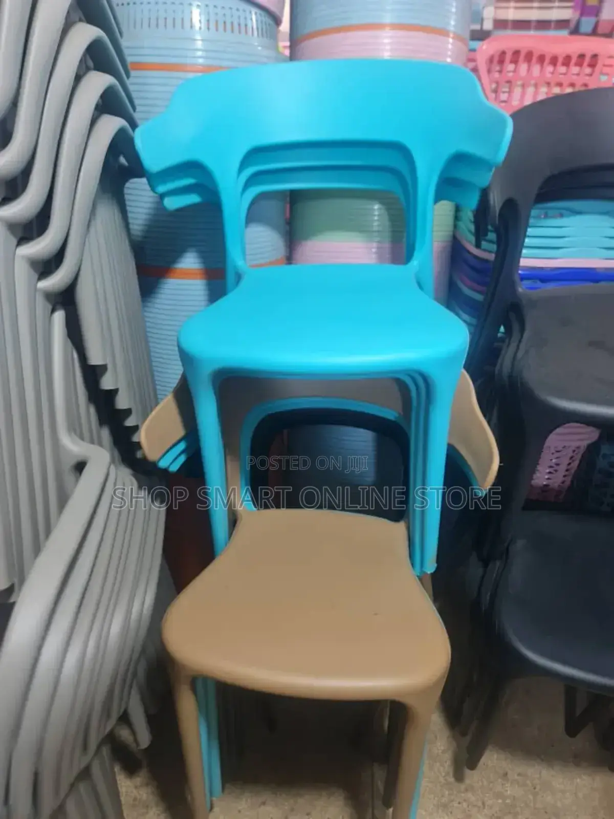 Outfit Plastic Chairs Plastic Chairs
