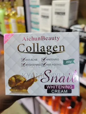 Aichun Beauty Collagen Snail Whitening Cream.