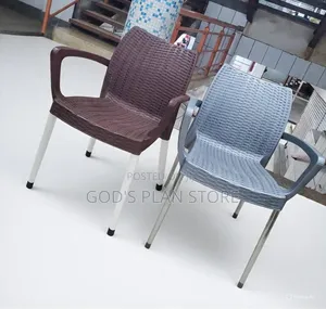 Outfit Plastic Chairs Plastic Chairs