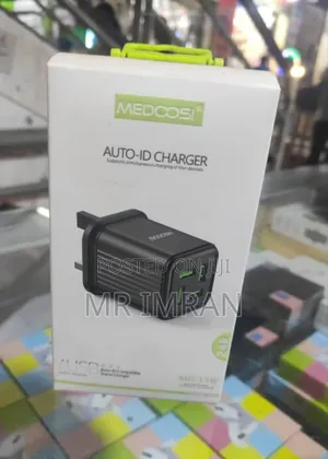 Medoosi Auto-Id 4ports Travel Charger.