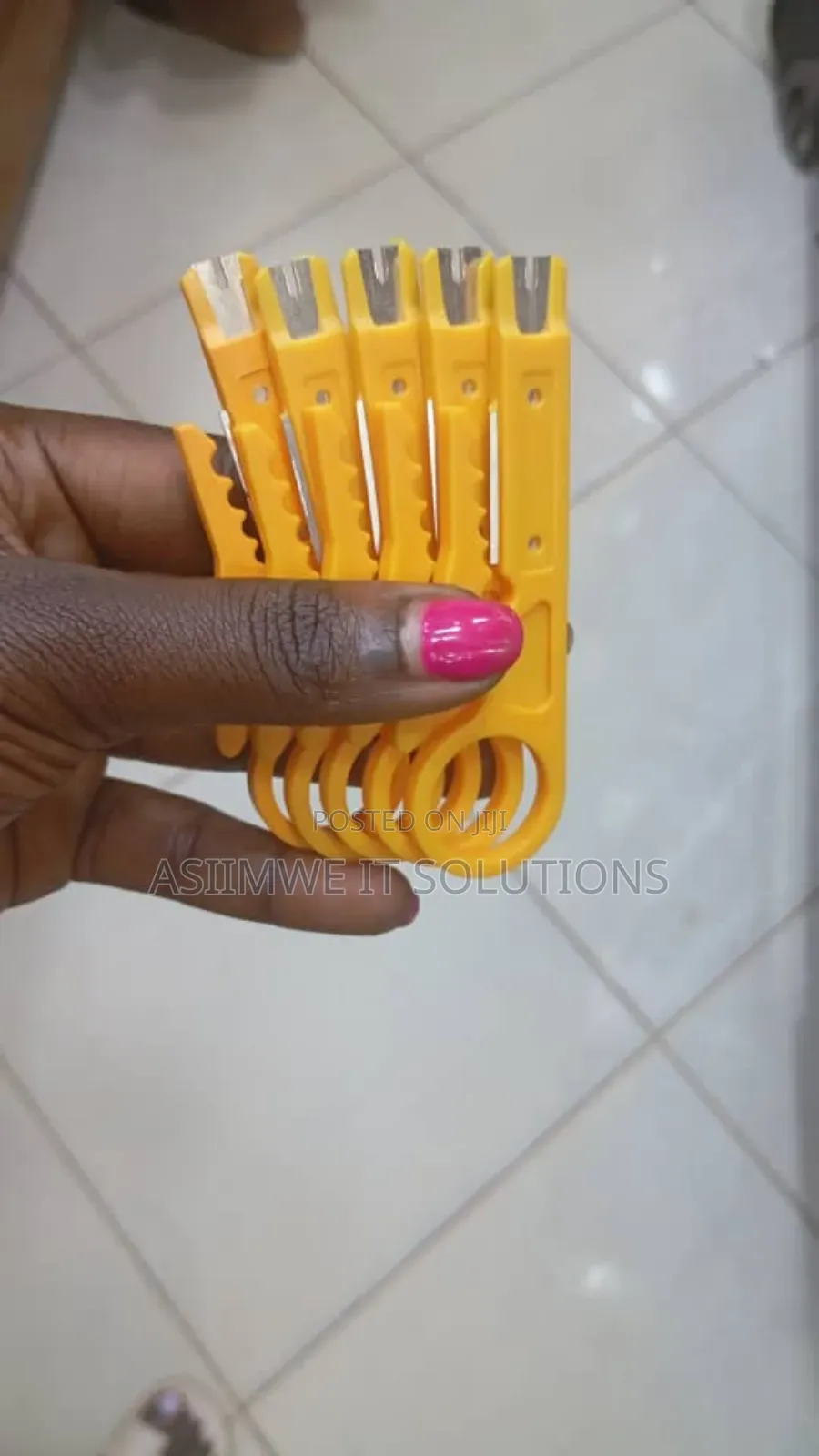 Manual Wire Stripper.