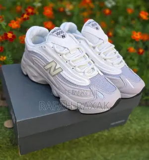 Classic Unisex Grey/White New Balance 1000 Sneakers