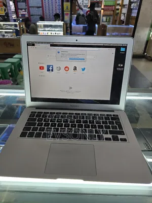Laptop Apple MacBook Air 2017 8GB Intel Core i5 SSD 256GB