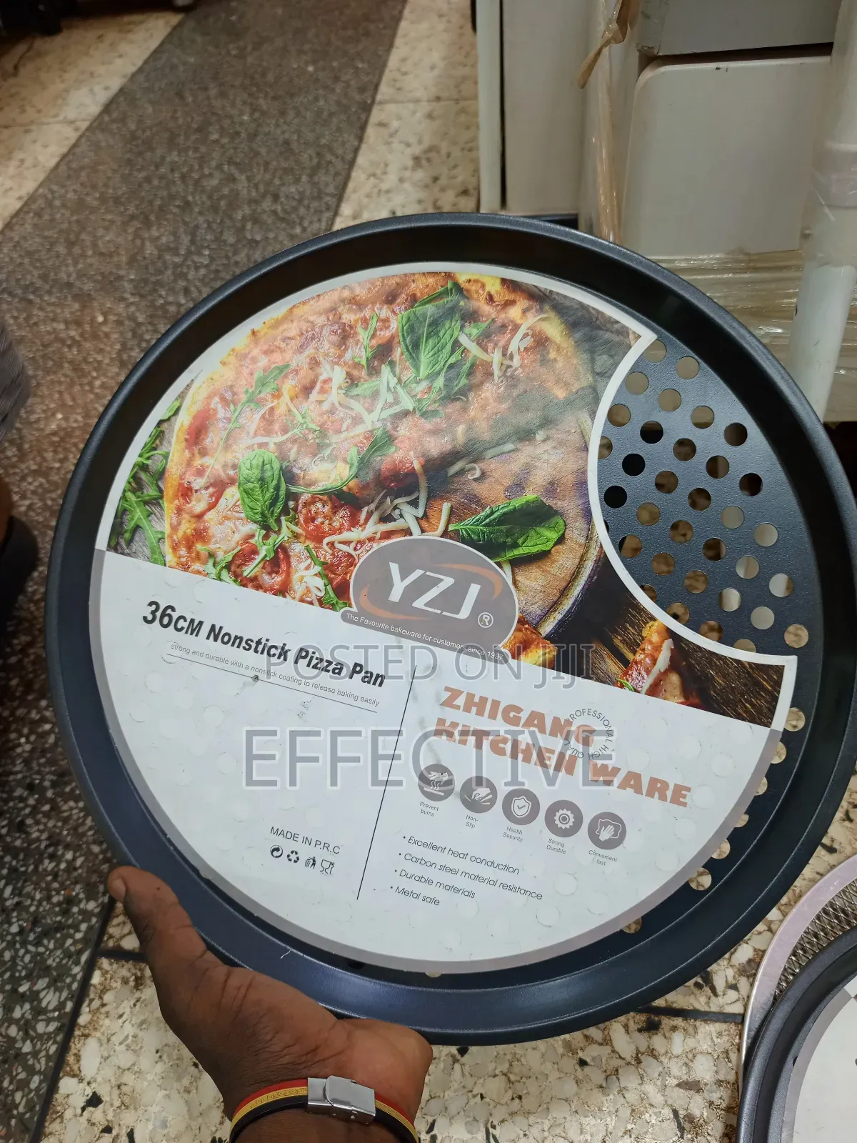 Zhigang Kitchenware 36cm Pizza Pan.