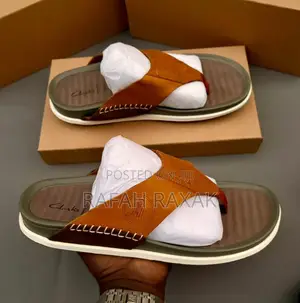 Original Men’S Brown Clarks Flip Flop Leather Sandals