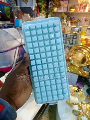 Mini Ice Cube Tray. 84cubes