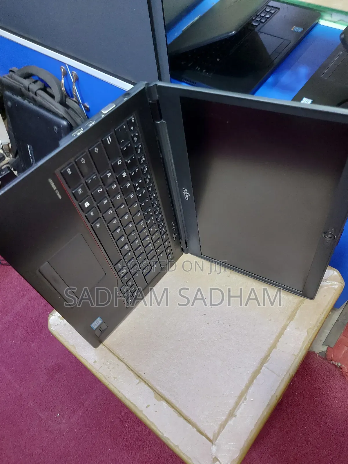 Laptop Fujitsu Lifebook U748 4GB Intel Core I5 SSD 256GB