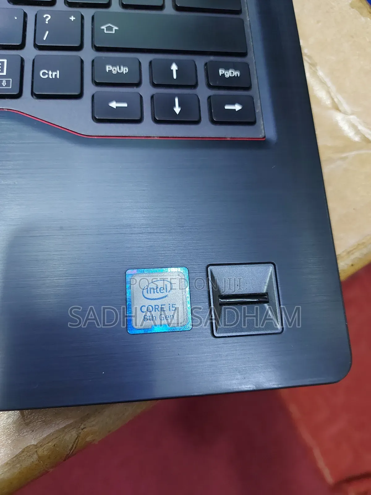 Laptop Fujitsu Lifebook U748 4GB Intel Core I5 SSD 256GB