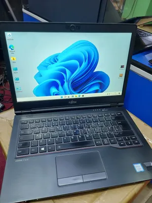 Laptop Fujitsu Lifebook U748 4GB Intel Core I5 SSD 256GB