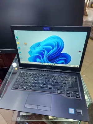 Laptop Fujitsu Lifebook U748 8GB Intel Core I5 SSD 256GB