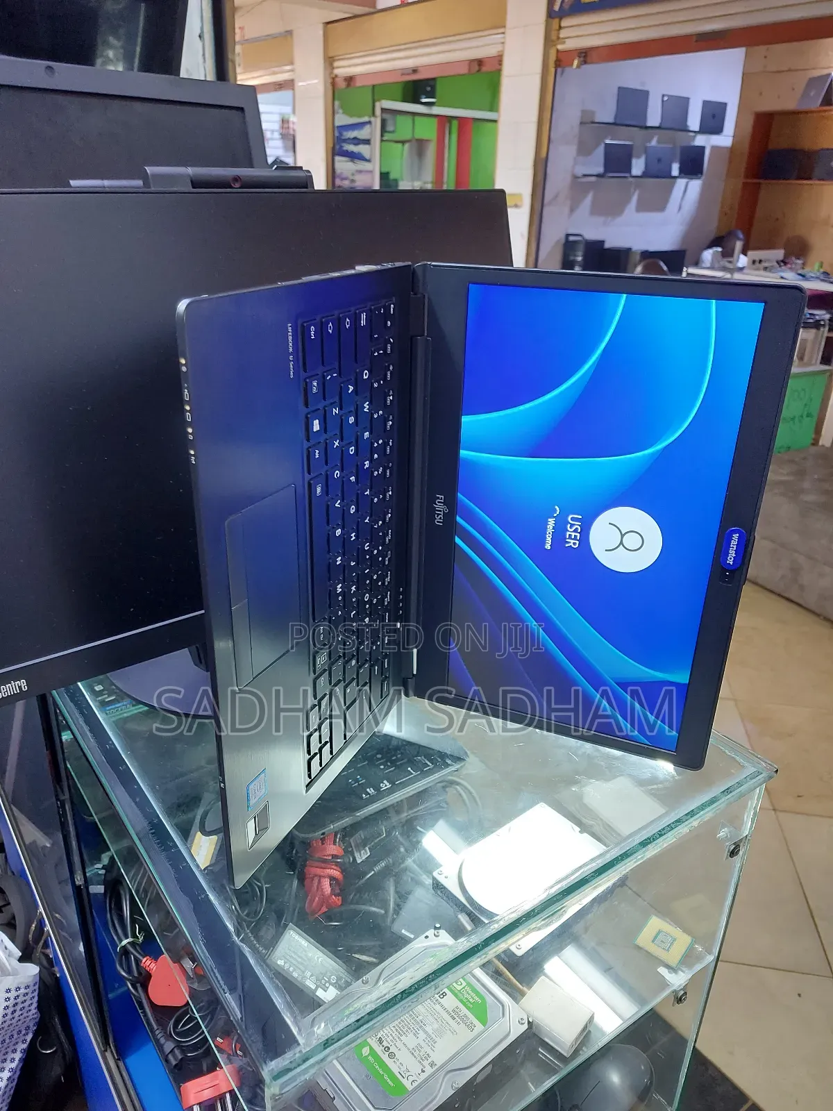 Laptop Fujitsu Lifebook U748 8GB Intel Core I5 SSD 256GB