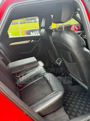 Audi Q3 2016 Red