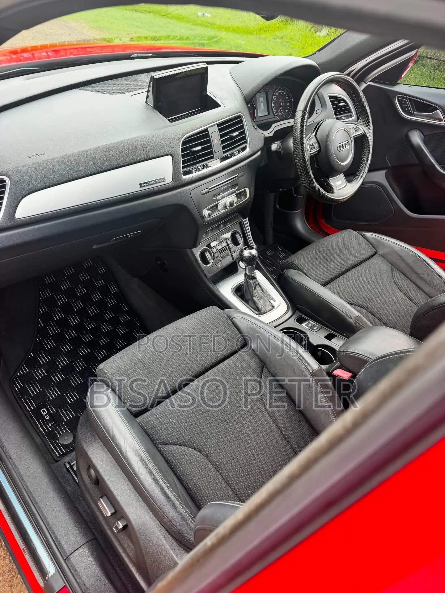 Audi Q3 2016 Red
