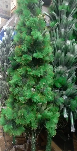 2.8m Christmas Tree Without Decor
