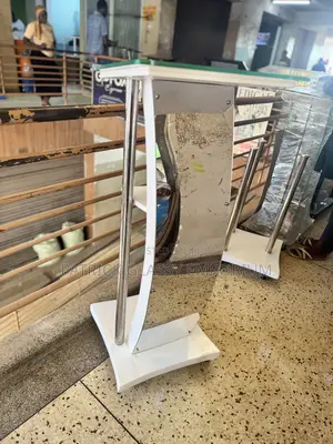 Mirror Pulpit