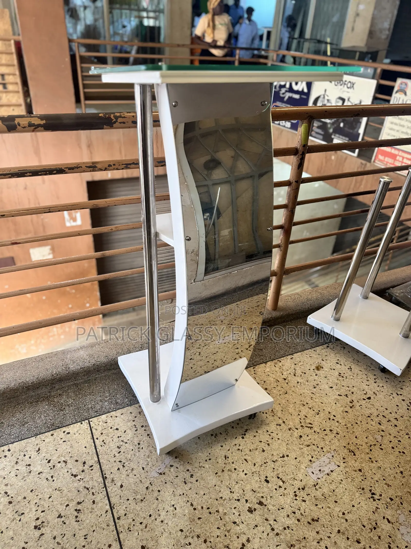 Mirror Pulpit