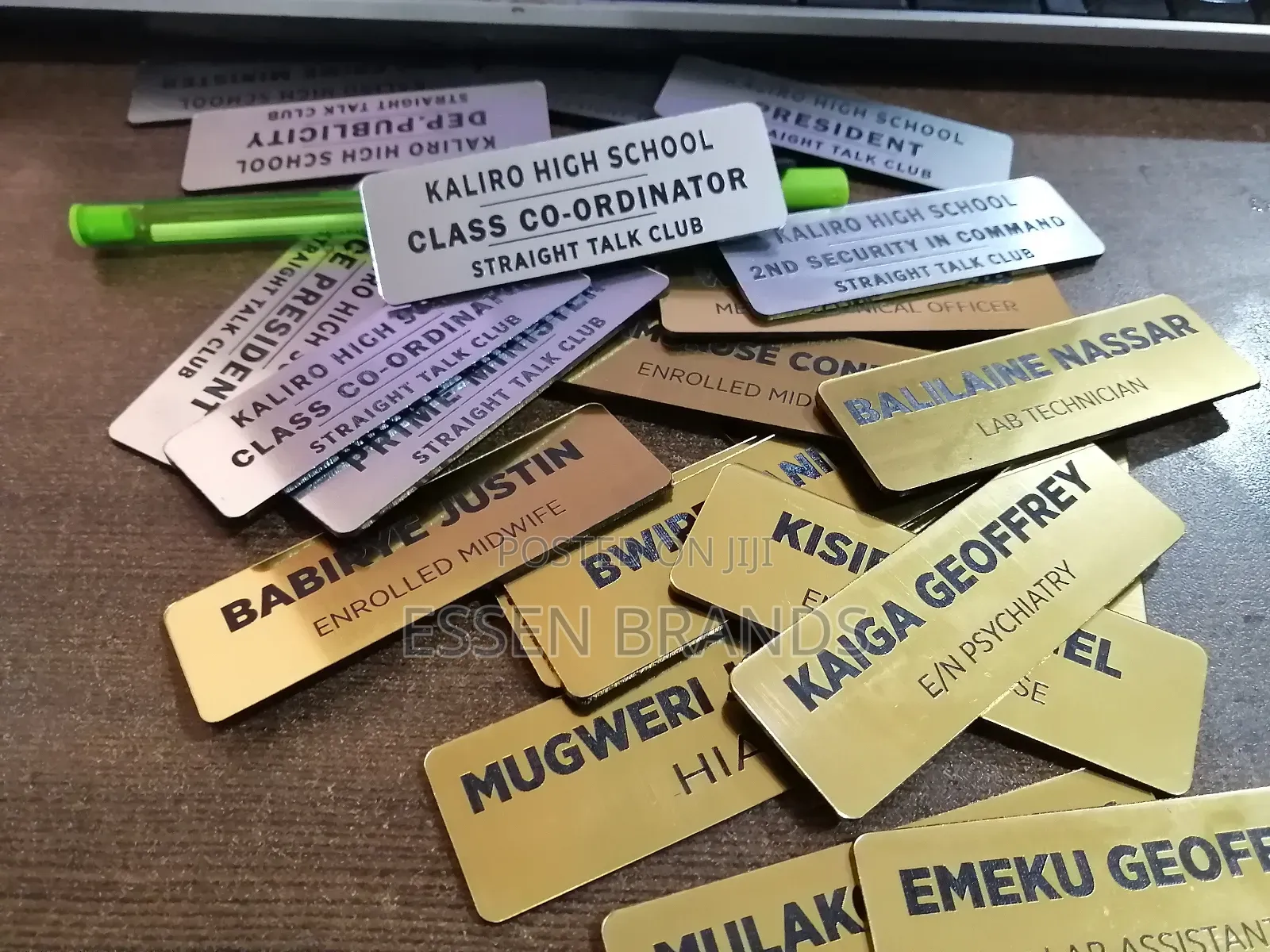 Nametags.Gold Silver