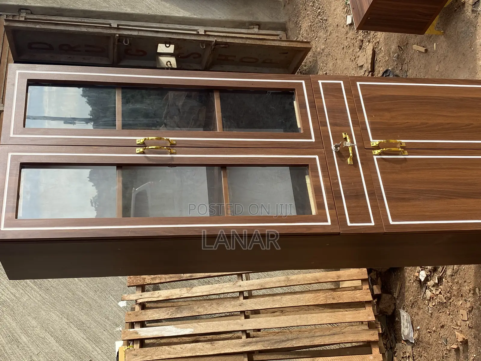 Sideboard Brown