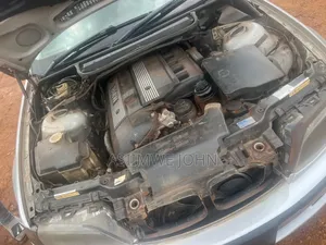 BMW 320i 2004 Silver