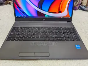 New Laptop HP 250 G10 8GB Intel Core I7 SSD 256GB