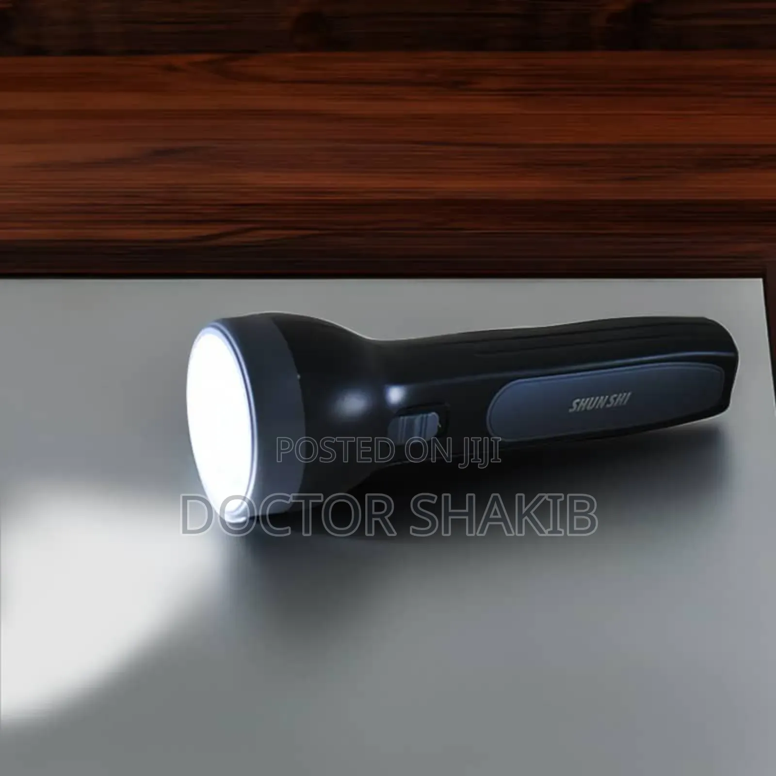 Shunshi Ss-869 3w Led Rechargeable Flashlight.