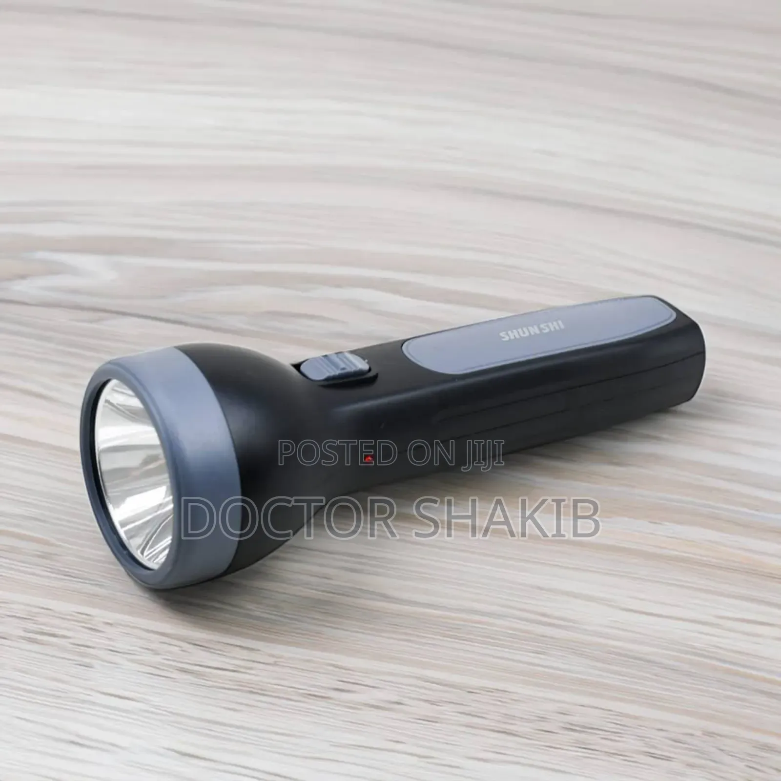 Shunshi Ss-869 3w Led Rechargeable Flashlight.