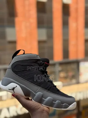 Nike Air Jordan 9 Retro "Particle Grey" Sneaker
