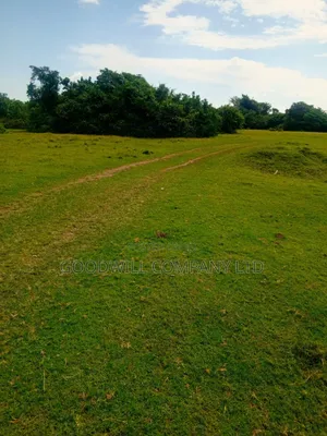 100ares of Land in Nsasi Mpiji Masaka Road