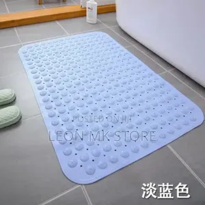 Shower Mat With Solid Pattern