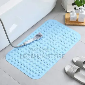 Shower Mat With Solid Pattern