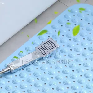 Shower Mat With Solid Pattern