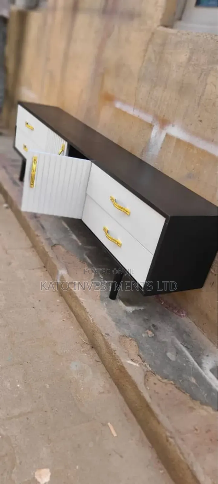 Sitting Room Tv Stand