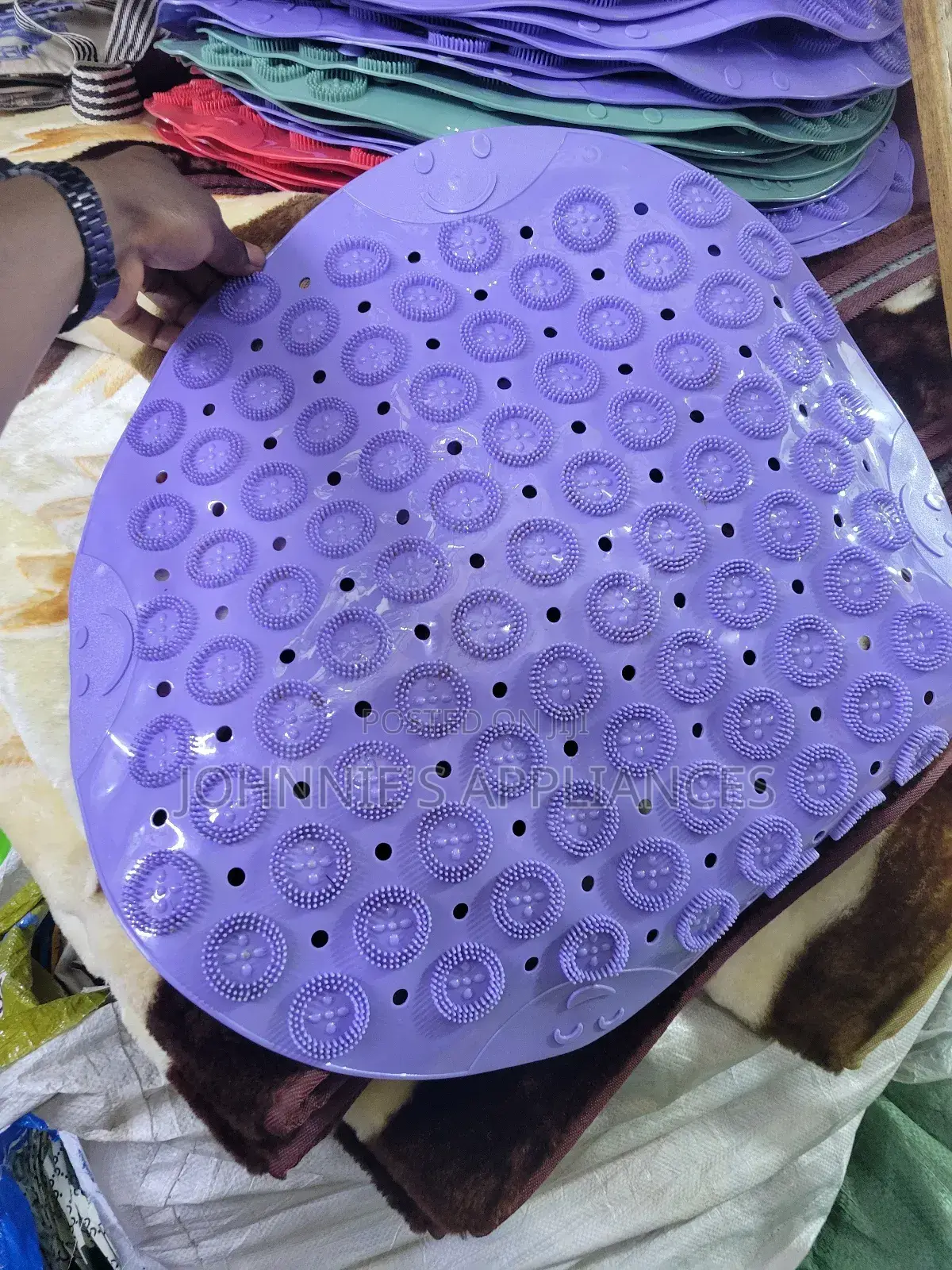 Round Anti-Slip Massage Shower Mat – Purple