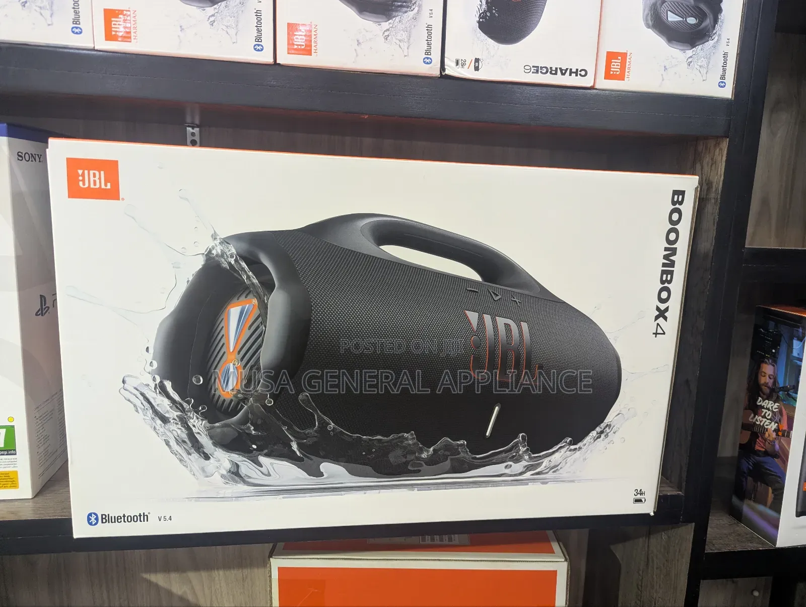 Boombox 4 JBL