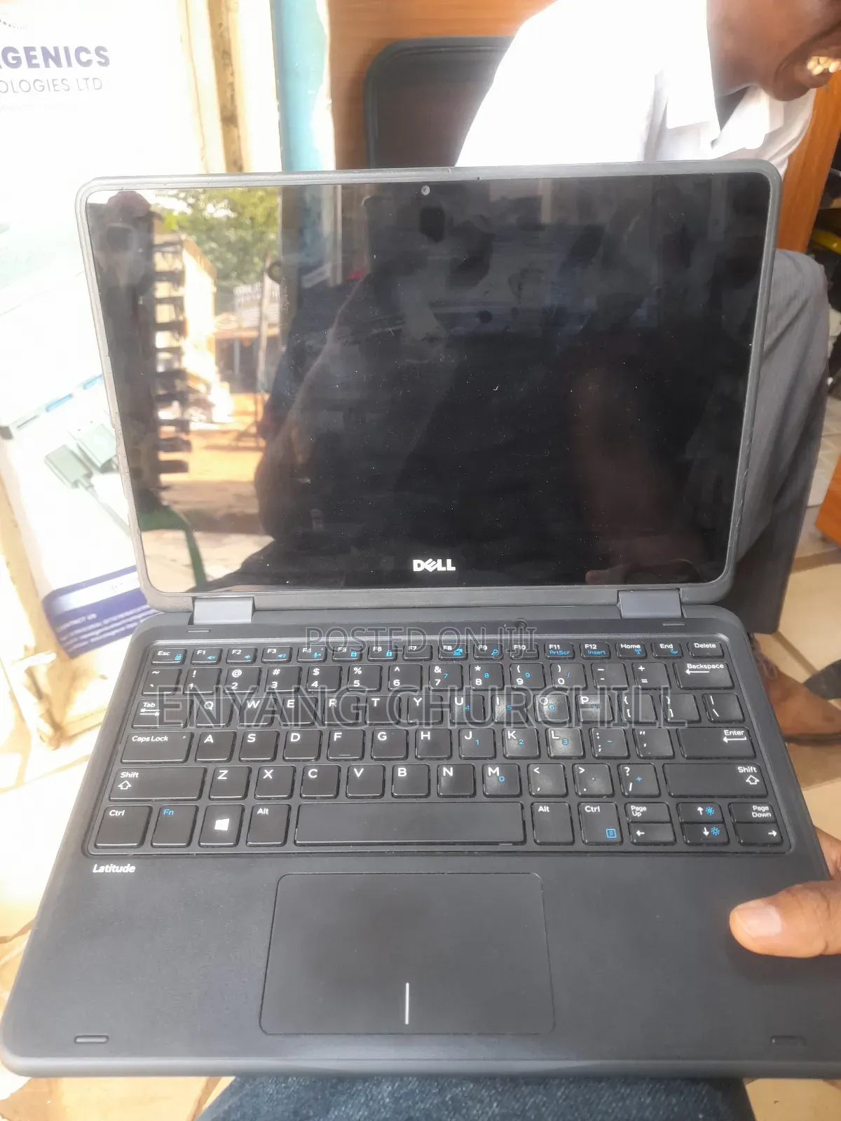 Laptop Dell Latitude 7390 4GB Intel Celeron SSD 128GB