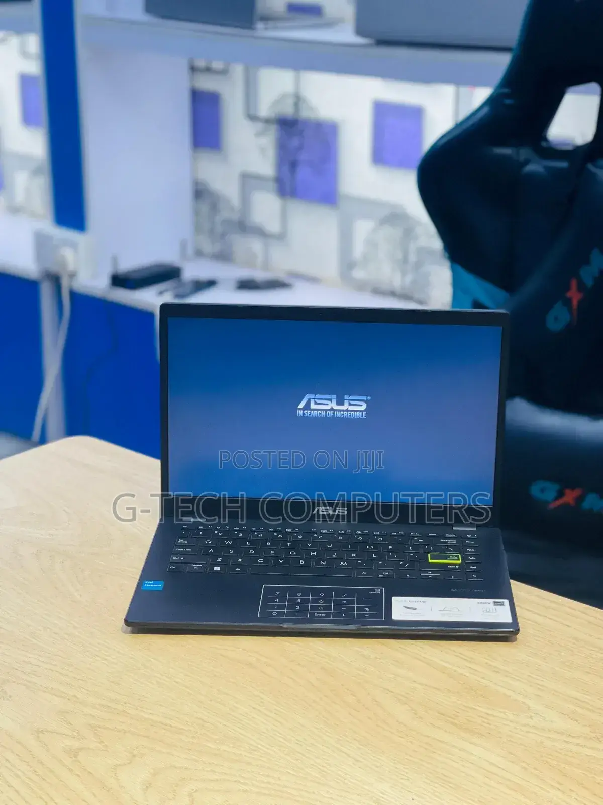 New Laptop Asus Vivobook E410M 8GB Intel Core I7 SSD 256GB