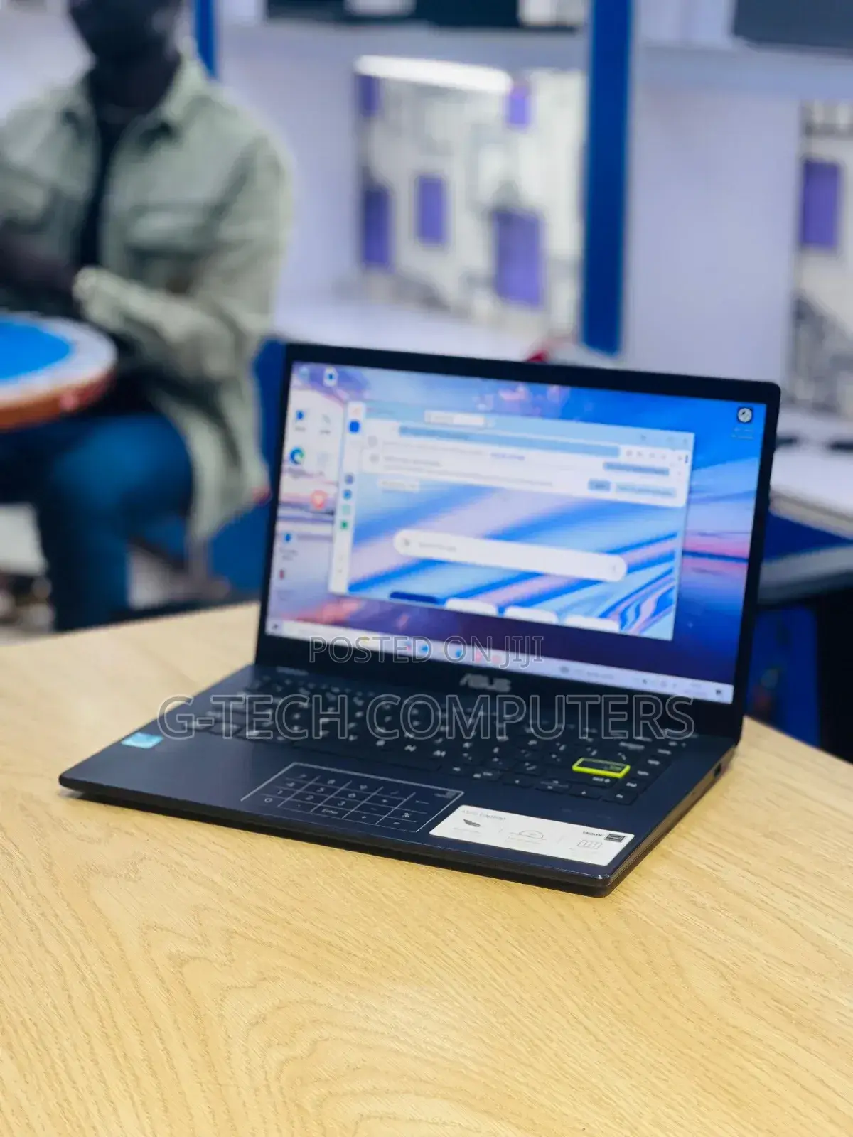 New Laptop Asus Vivobook E410M 8GB Intel Core I7 SSD 256GB