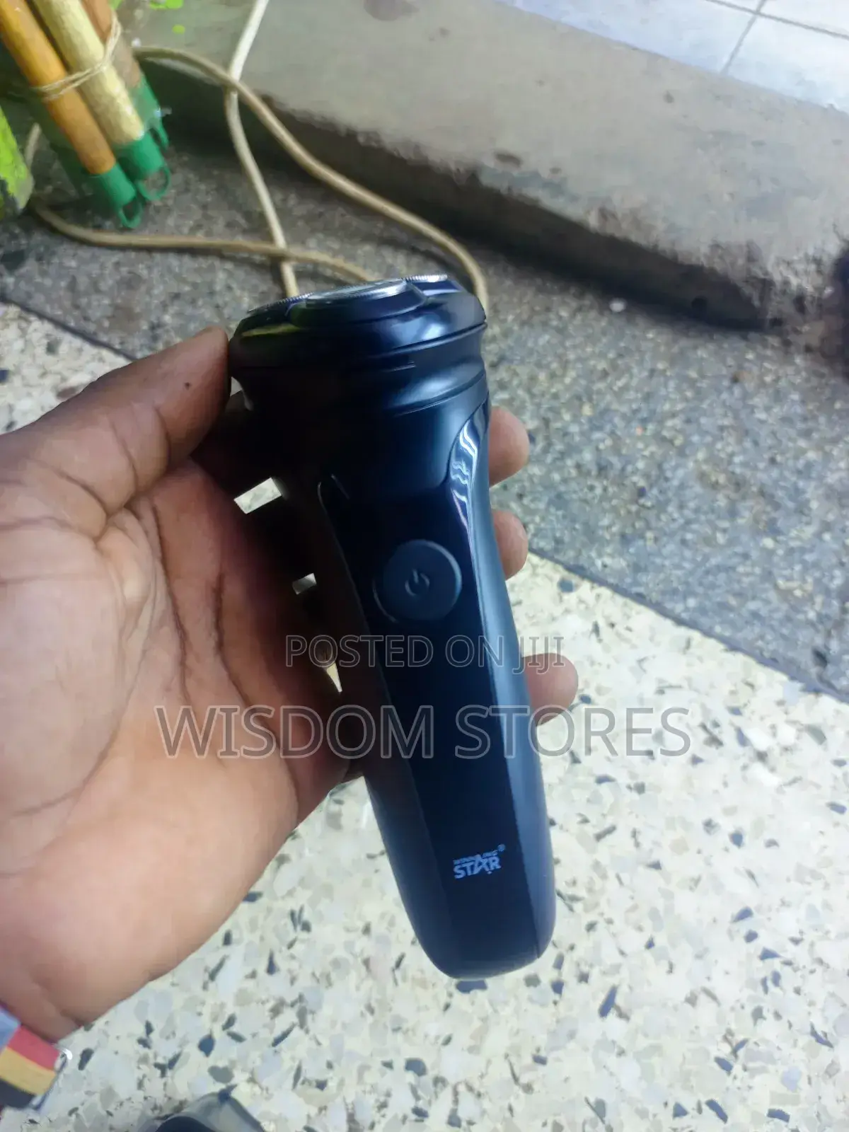 Electric Rotary Shaver.