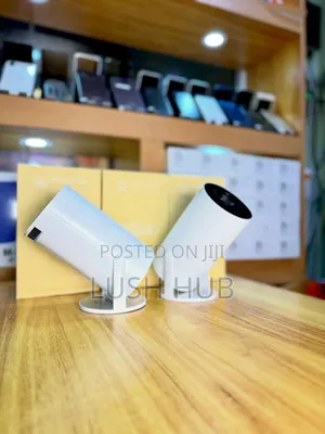*Ultra Hd Led Projector * 
High Dynamic Range 
Model: Hy320 Mini