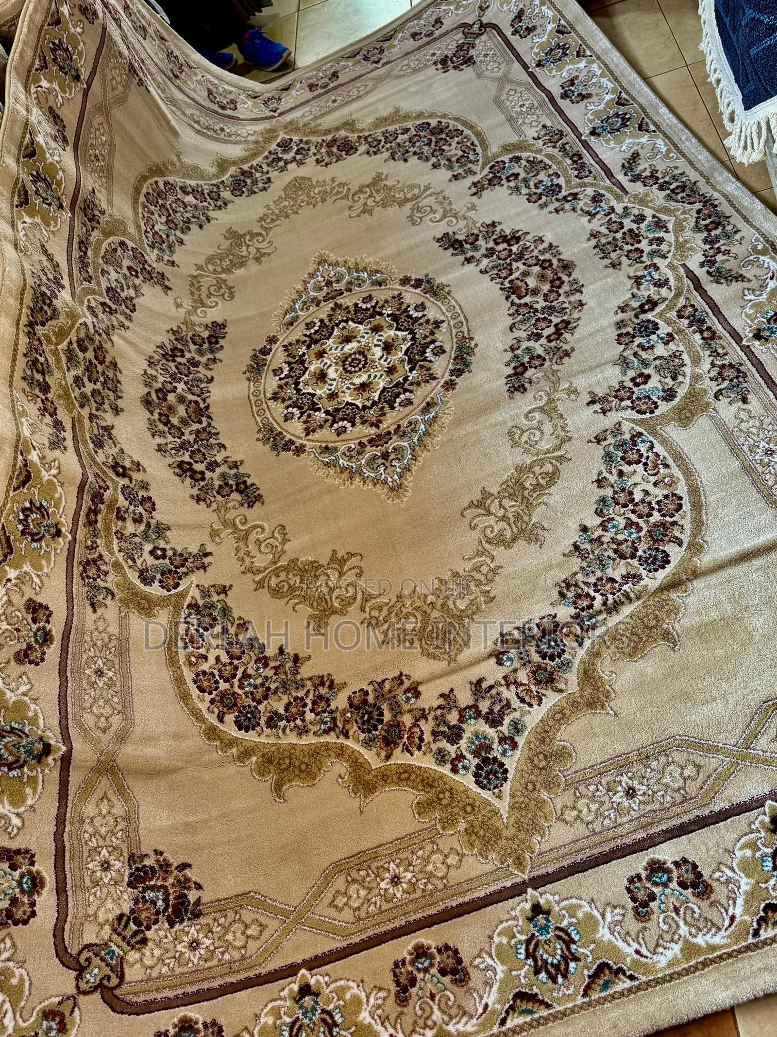 Gold With Cream Carpets