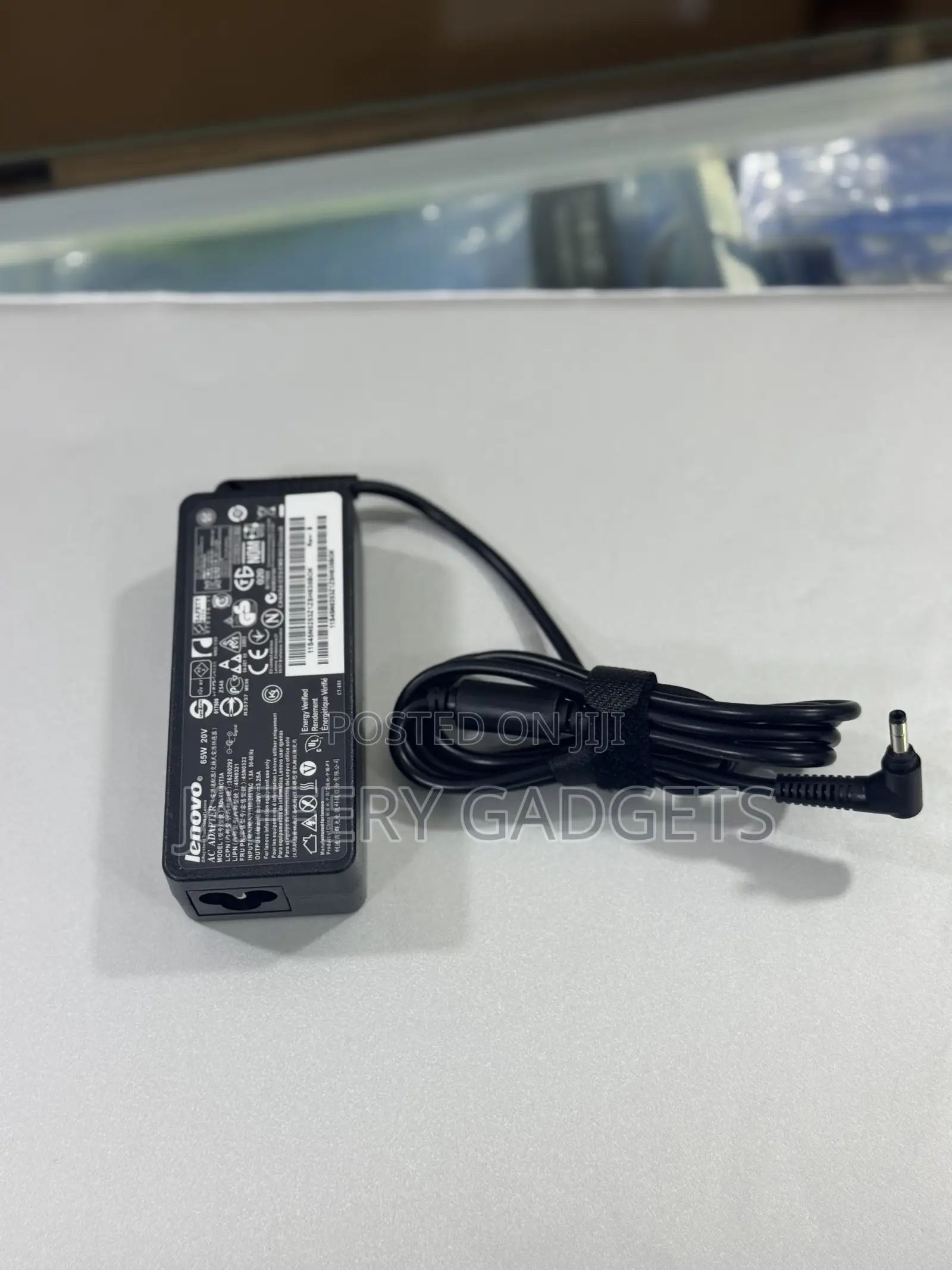 Lenovo Small Pin Charger