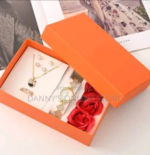 Women's Fashion Casual Square Quartz