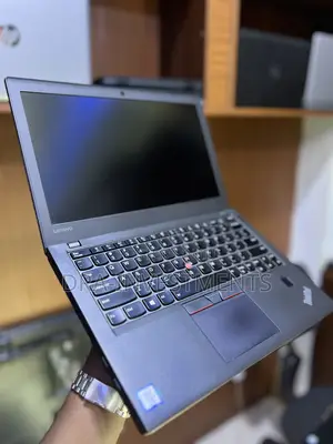 Laptop Lenovo ThinkPad X270 8GB Intel Core I5 SSD 512GB
