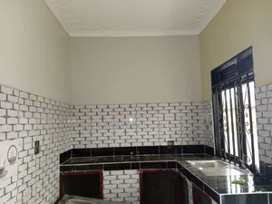 3bdrm Bungalow in Bwebajja, Makindye for sale