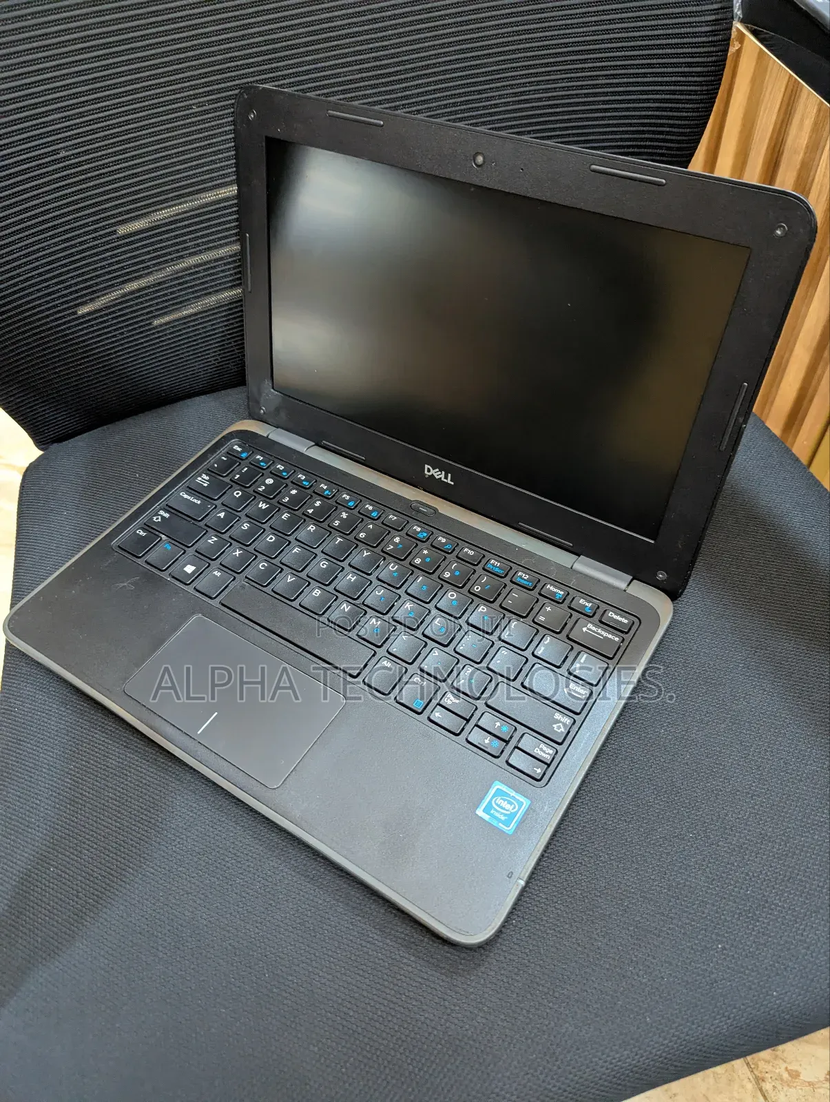 Laptop Dell Latitude 3189 4GB Intel Celeron SSD 128GB