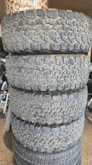 265/70r16 Original Bf Goodrich Slightly Used Tyres